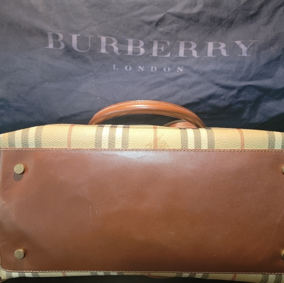 Burberry Haymarket Alma style bag with shoulder strap - Picture 2 of 6